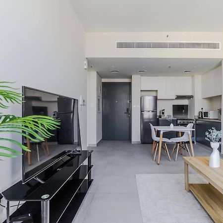 Sahab - Solo 1Br Apt In Al Jada Sharjah Exteriör bild